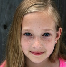SOPHIA MILLER as ZOE