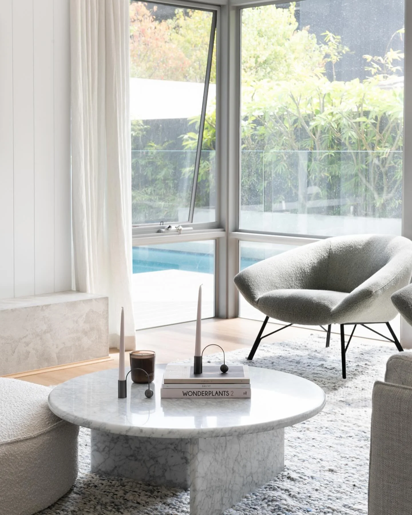 ➕COHESIVE➕ look at me using big words first thing in the morning! I do use this word a lot when I&rsquo;m working. Because, cohesion is the whole point. You want to make sure no matter where you&rsquo;re looking your room makes sense and nothing is f