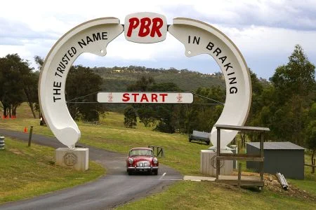 rob-roy-hillclimb-startline2_th.jpg