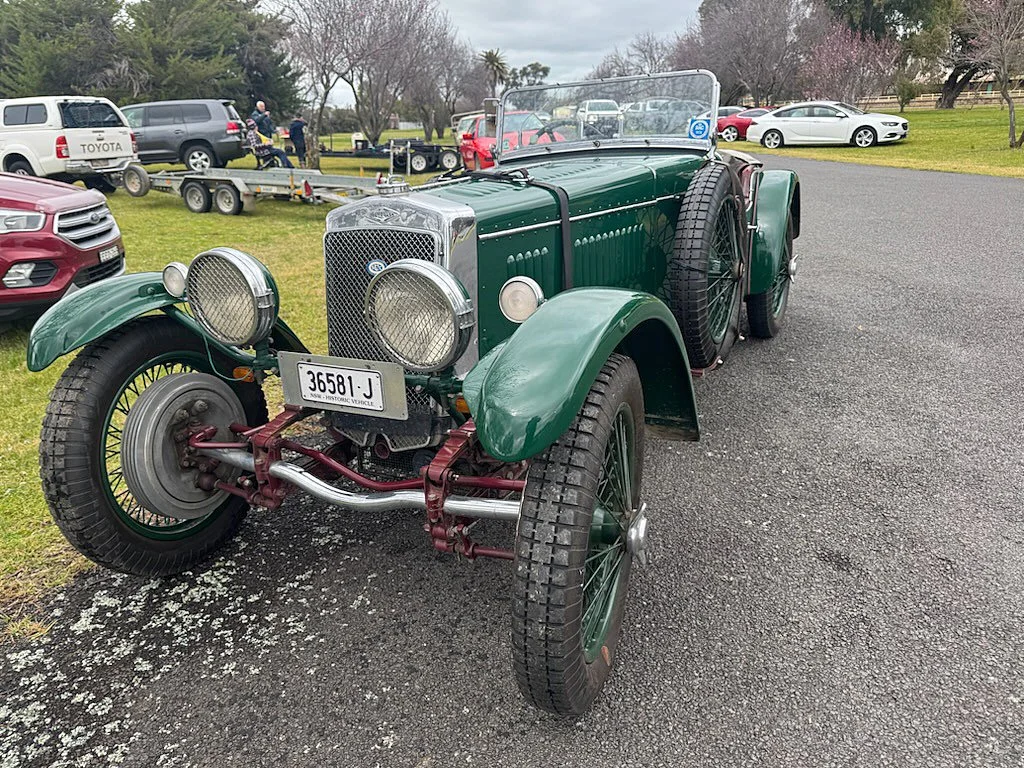 UKNQ7646a.jpg