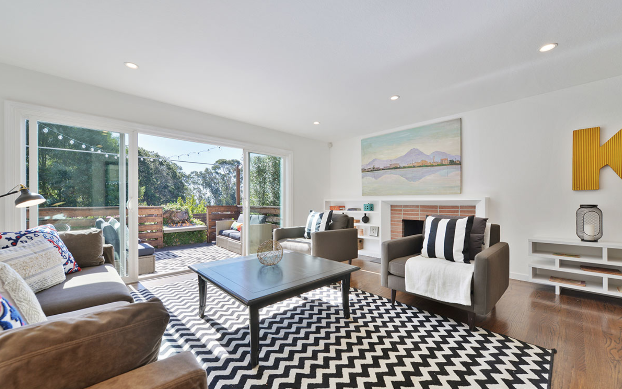SOLD | 4282 Wilshire Boulevard $940,000