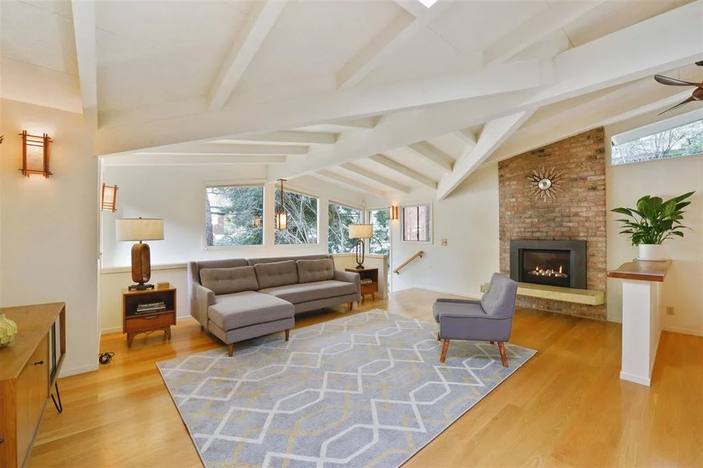 SOLD | 6326 THORNHILL DRIVE $965,000