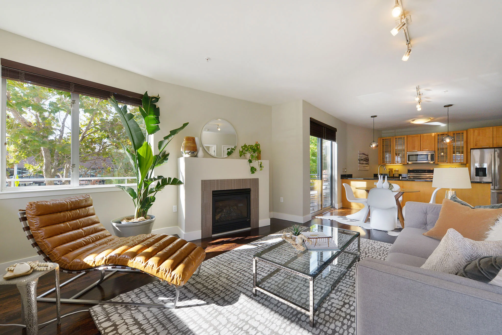 SOLD | 2300 BROADWAY #3, OAKLAND $700,000