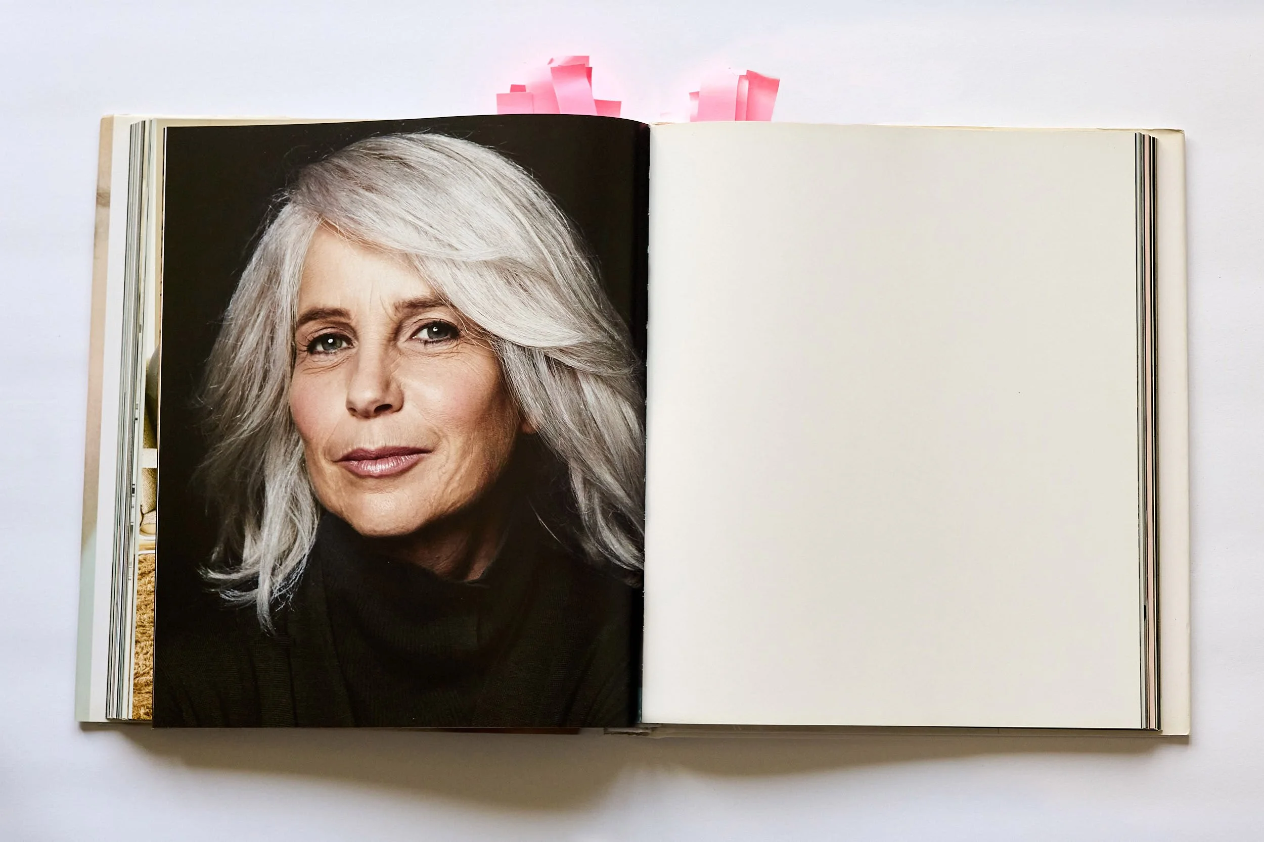 26.003 wedsite (book)0140AA.jpg