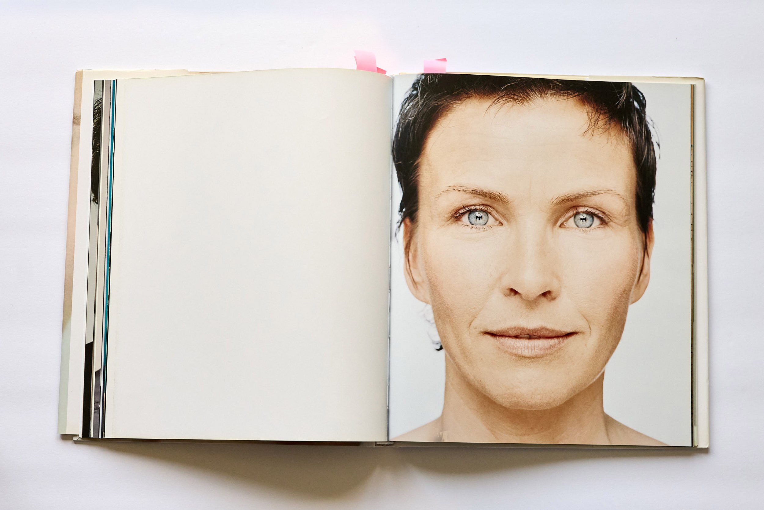 26.003 wedsite (book)0141A.jpg