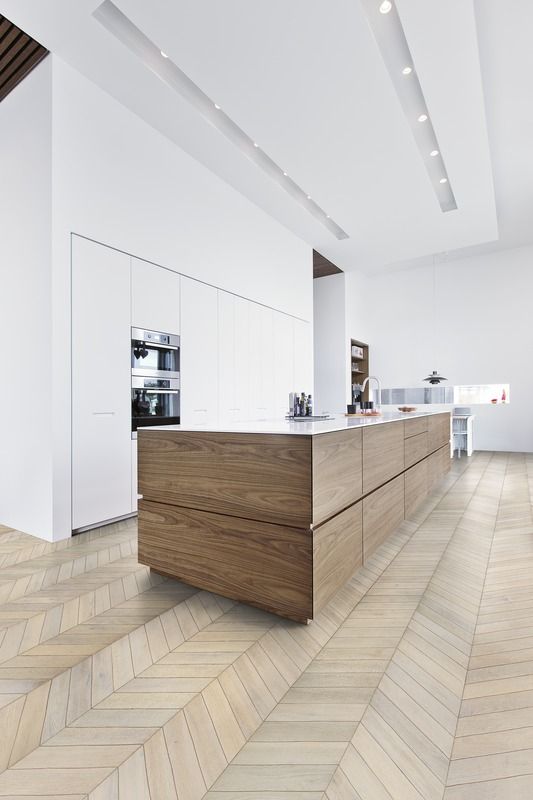 Chevron parquet can make a narrow space look wider!