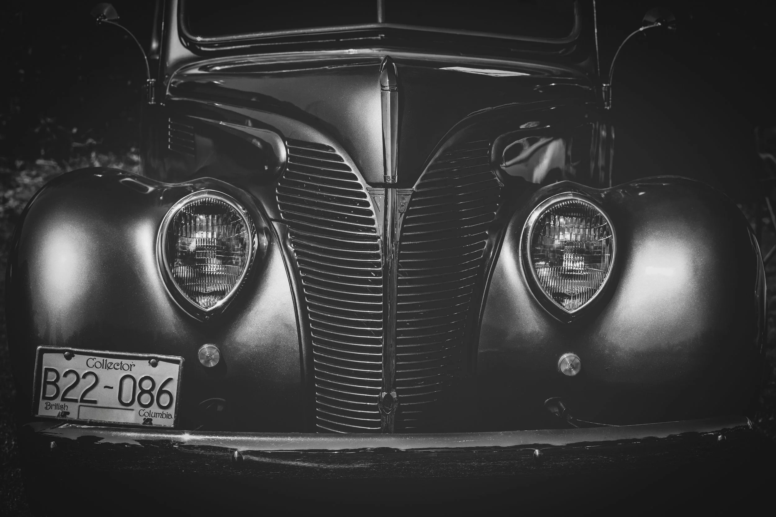 B &amp; W Ford Truck 