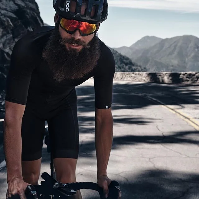 I don&rsquo;t know when these wide shield sunglasses came back into style, but I&rsquo;m really kinda digging them. Might need a pair....
@pocsports @blacksheepcycling @100percent_bike &bull;
&bull;
&bull;
&bull;
&bull;
&bull;
&bull;
&bull;
&bull;
#p
