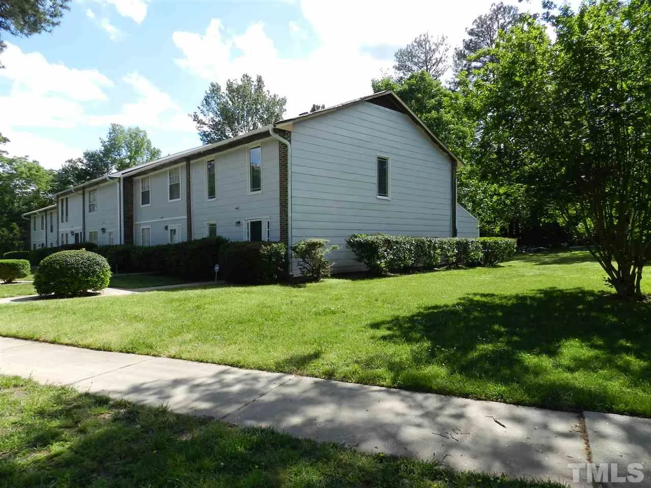 1304 Seaton - Front.jpg