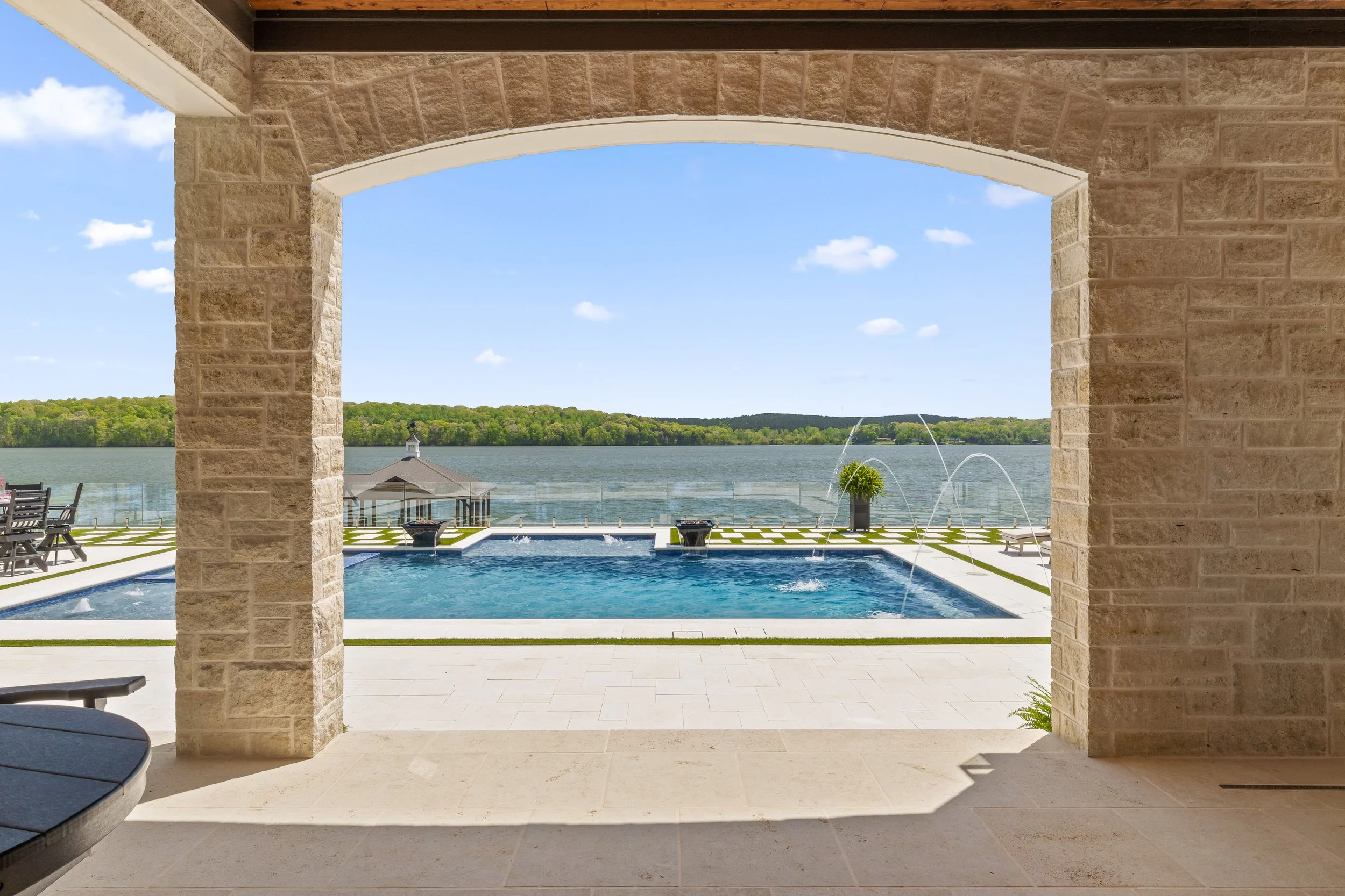02-CS - Lee (Pool)-1.jpg