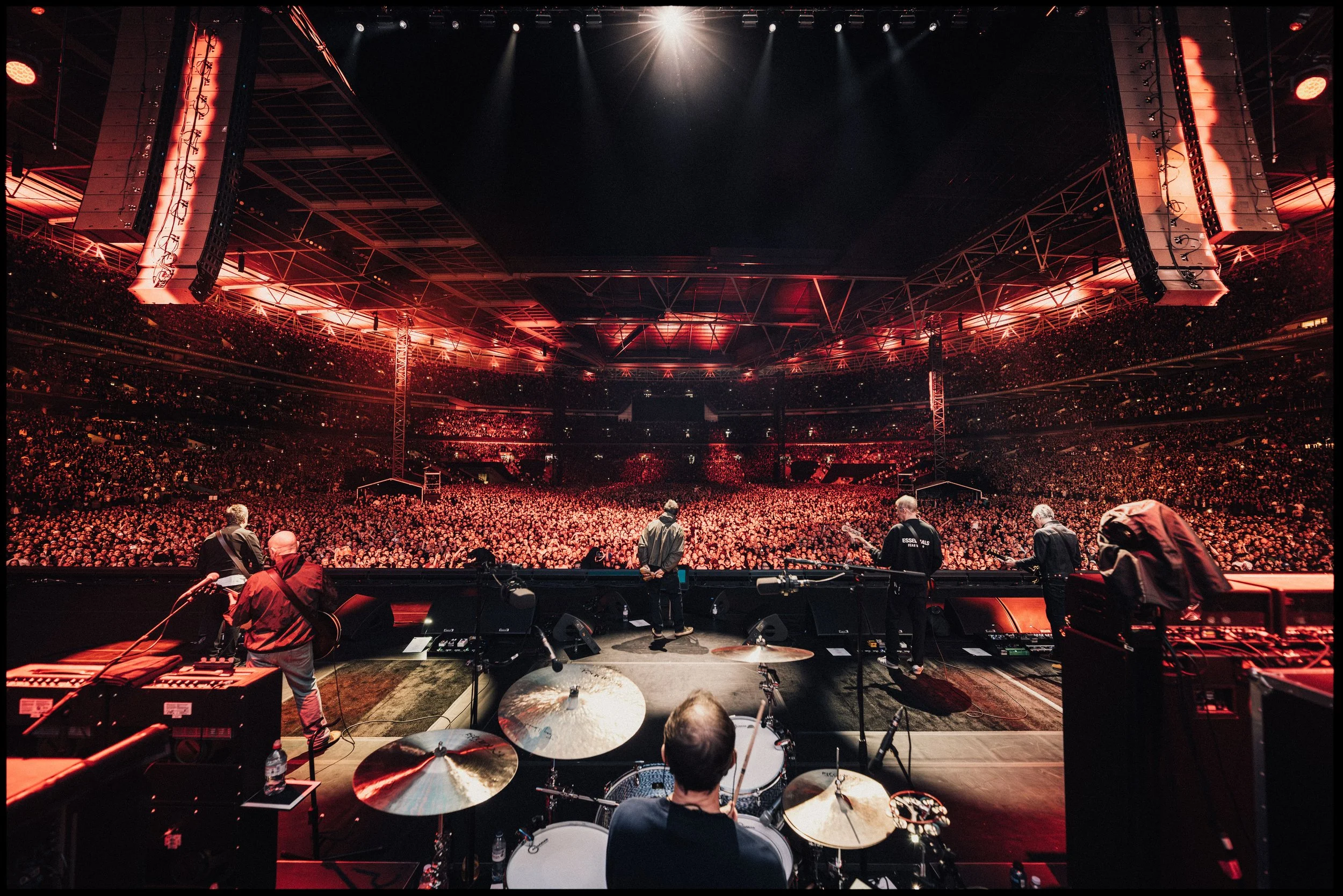 oasis-wide-joshuahalling.jpg