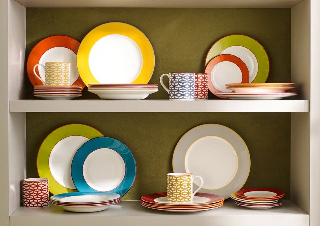 How to choose the perfect crockery for your meals. My latest blog post gives you some hints on what do look for Link is in my BIO above .#plates #plateset #crockery #crockerylove #China #dinnerset #dinnersetting