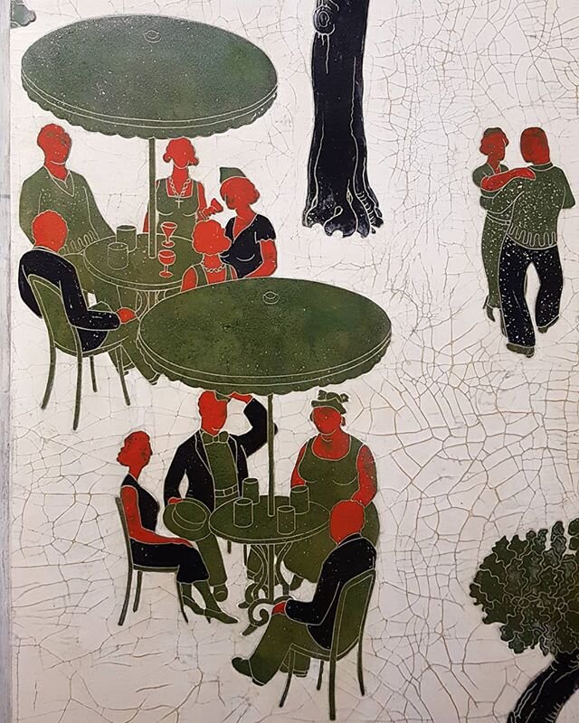 Detail of a fantastique lacquer screen by Pierre Bobot, 1936.

#artdeco #frenchdesigner #pierrebobot #museedesannees30 #lacquerlovers #aperotime #foldingscreen #artdecopattern #1930s #vintagefoldingscreen #vintagefrench #frenchvintage #frenchmuseum #