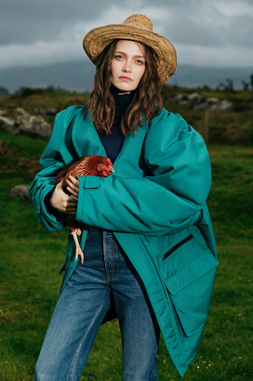 M993_MVA_Elle_Traveller-01_120_FNL.jpeg