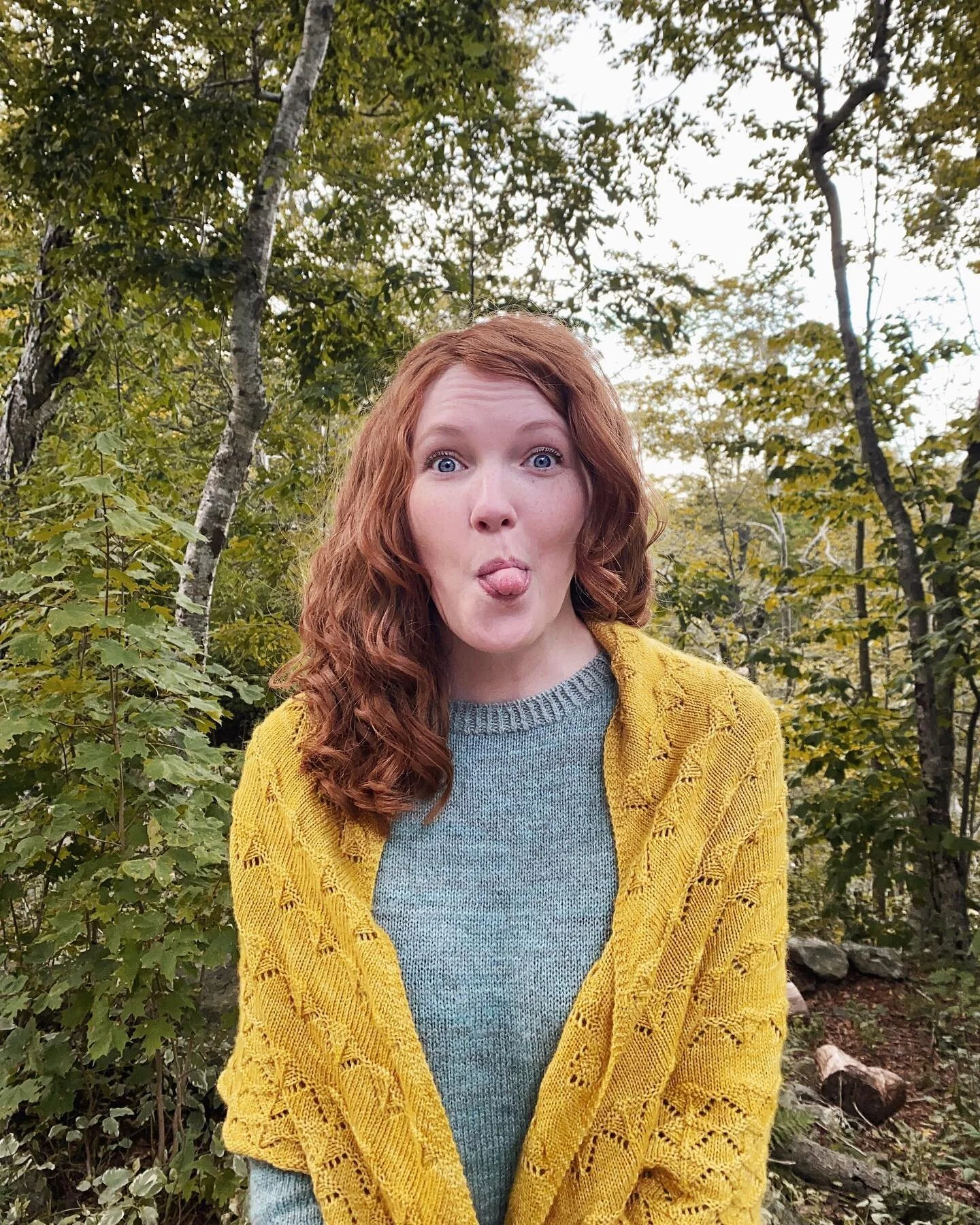 When I posted the pic of Fete yesterday, I realized that I&rsquo;d never actually posted a picture of the one I made for myself for my wedding day (other than the wedding photos I put up)! I wear it a lot, and I especially like wearing it with my Van