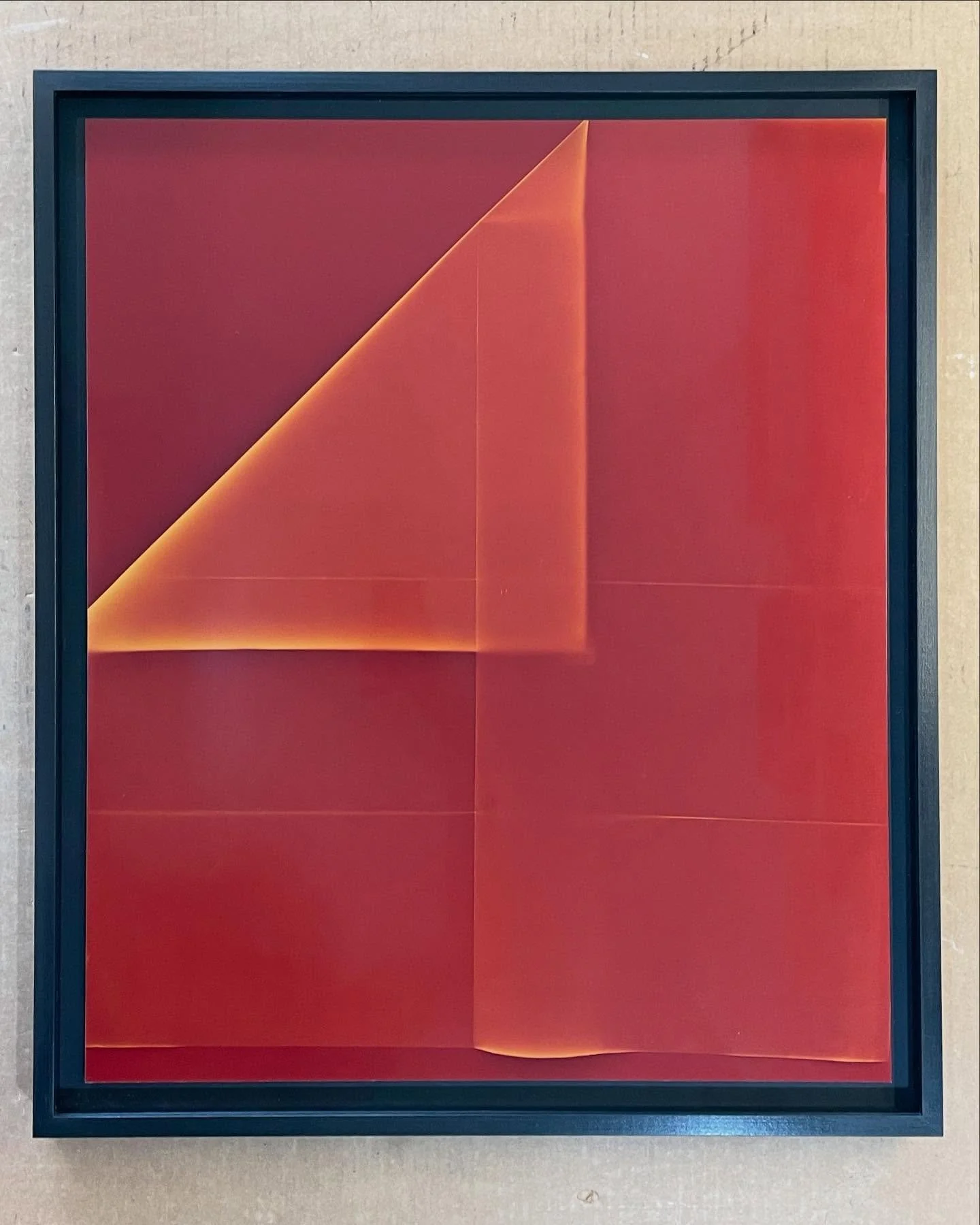 In Search of the Colour Red by @samanthajohnstonstudio 
The result of some fascinating photographic darkroom experiments, searching for various colours through traditional photographic printing techniques 🤩

Framed in a thin, hand-finished tulip woo