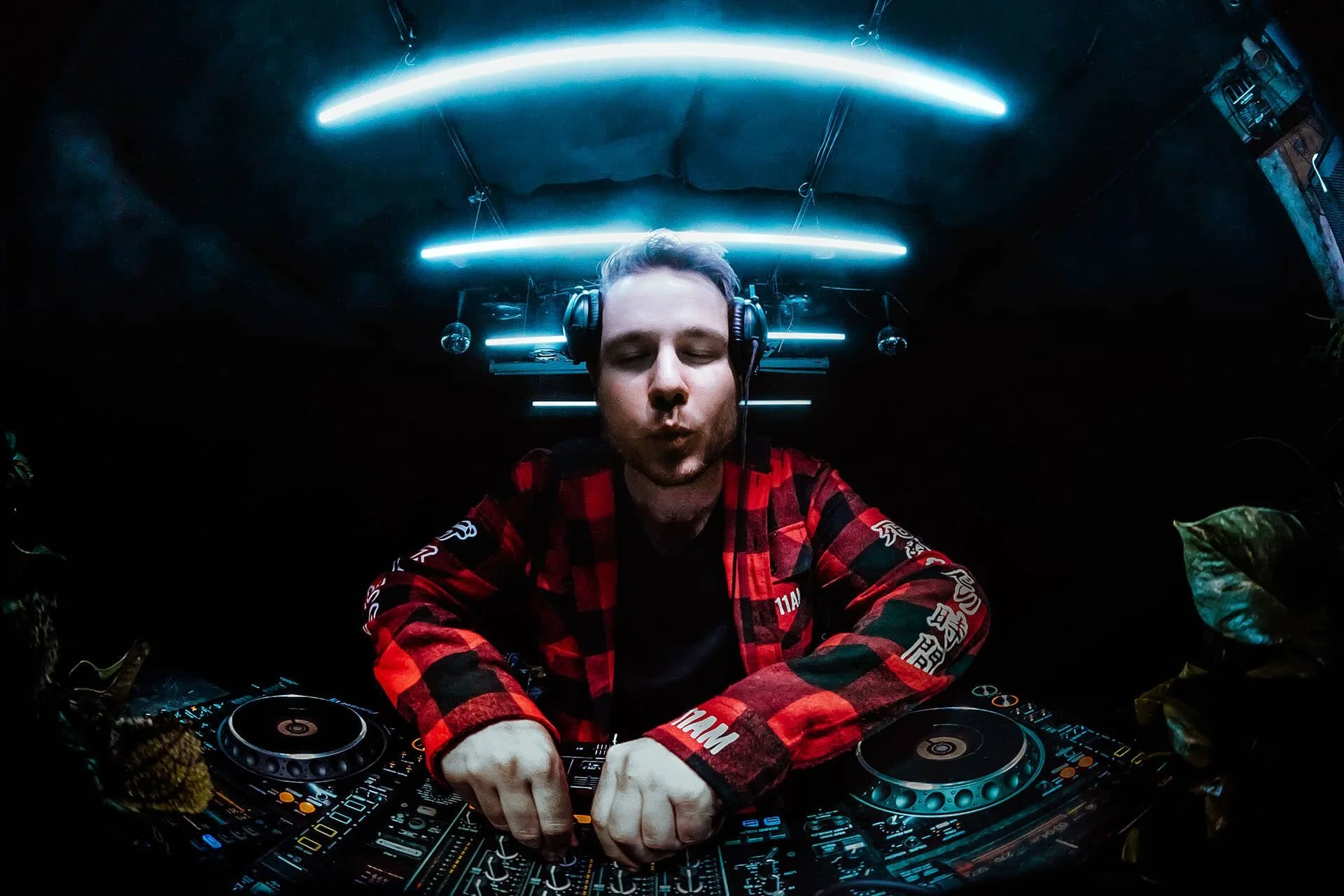 sky millz at hifi calgary.jpg