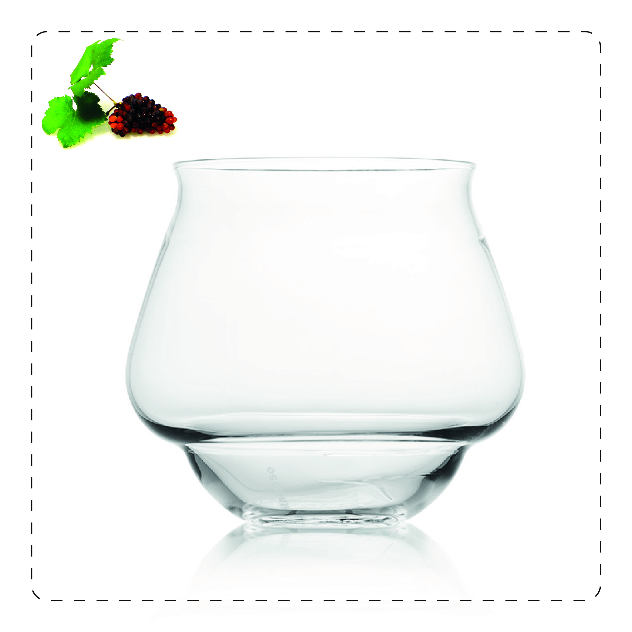 GO-GO Si tratta di un bicchiere tumbler dalla forma particolare e dalle linee molto armoniche: l'ampia pancia alla base consente di percepire meglio l'aroma di rum e distillati.