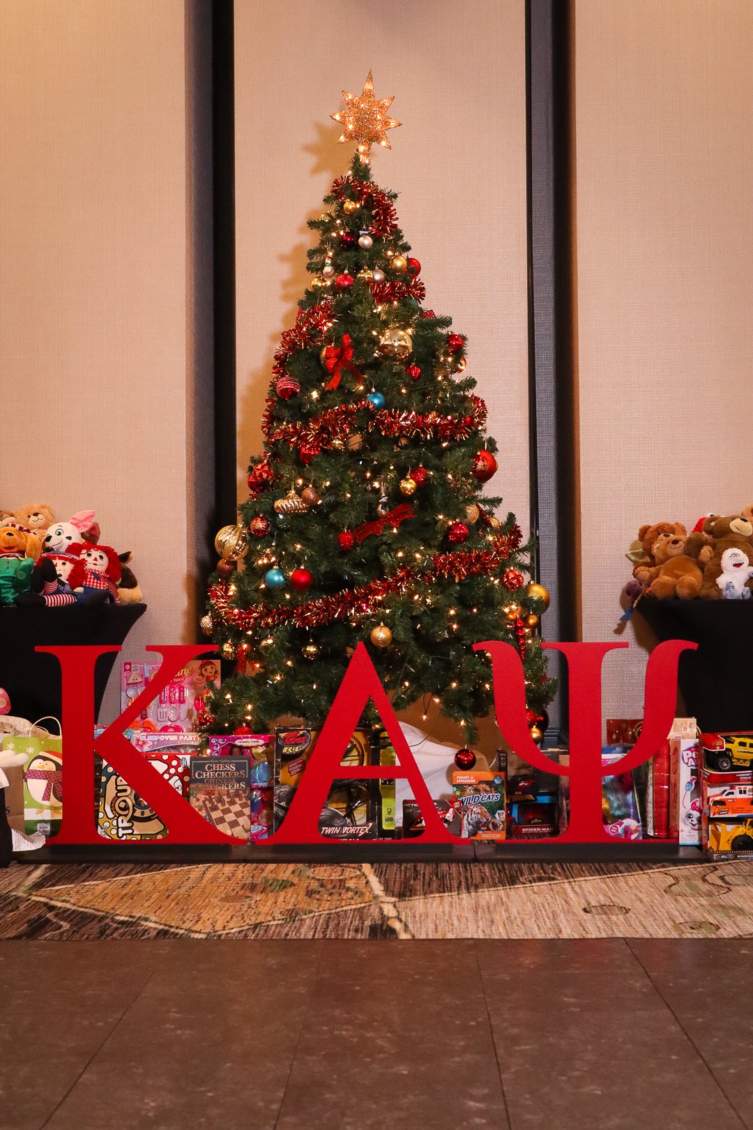 Christmas Tree At The 2022 Hartford Alumni Chapter Kappa Alpha Psi Toy Drive