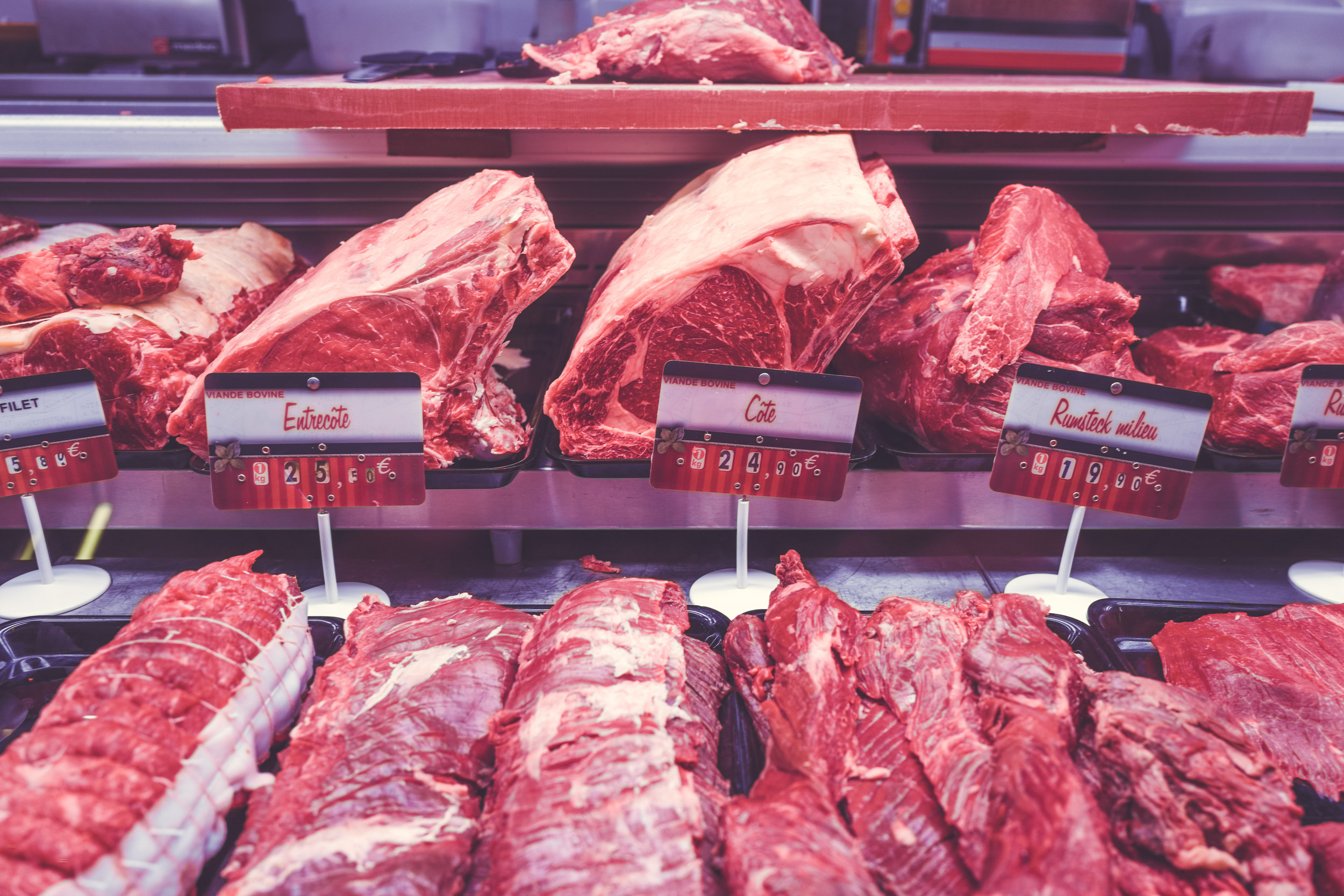 Consuming red meat leads to inflammation 