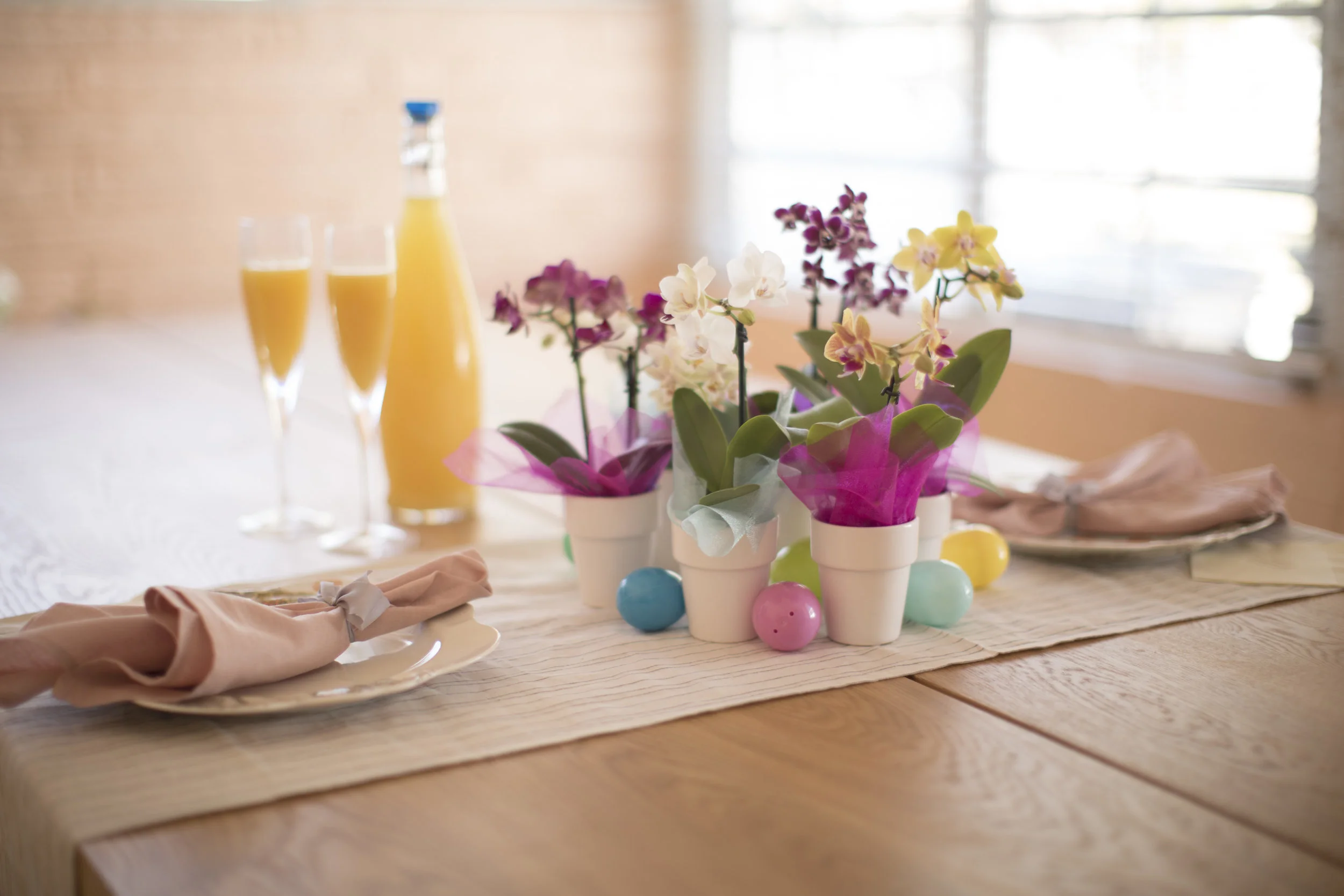 Setting A Delightful Easter Tablescape