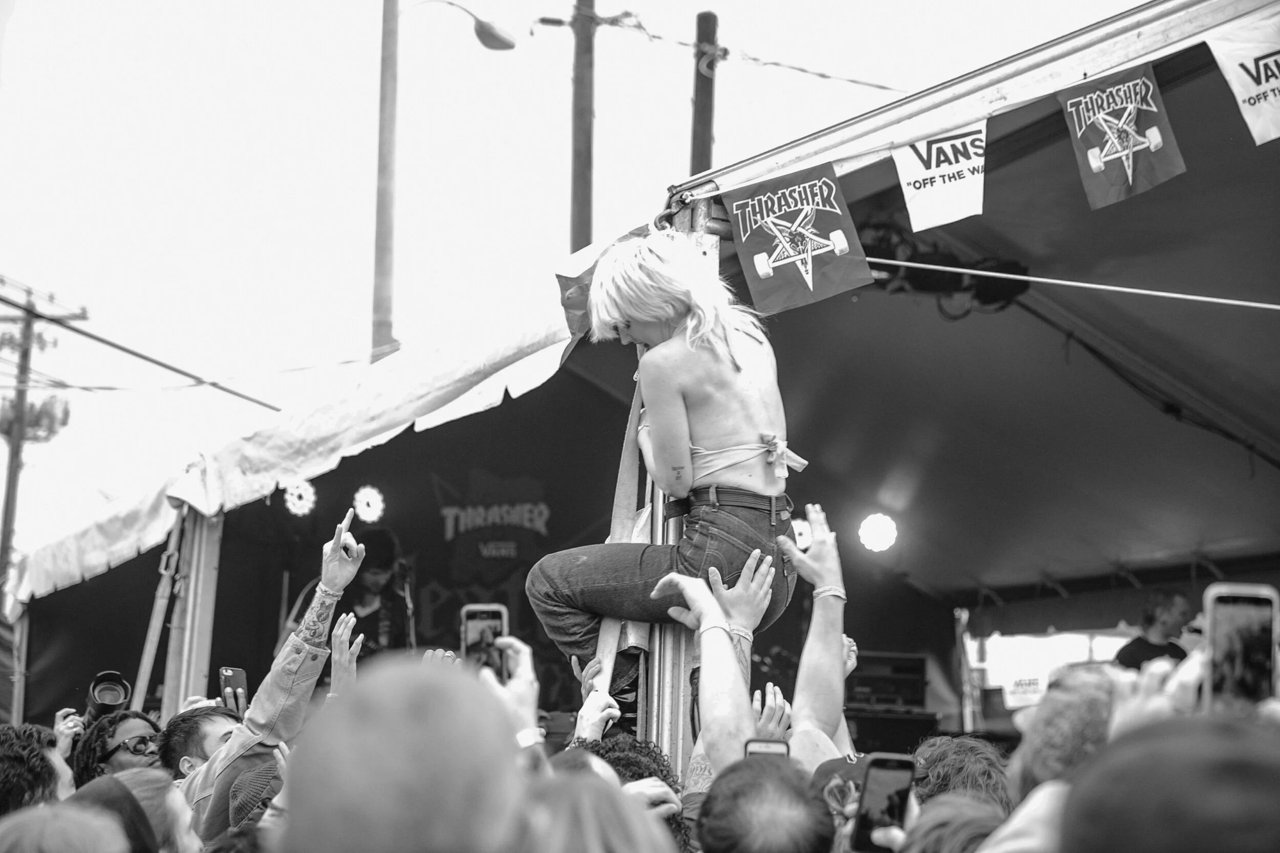 amyl & the sniffers-4.jpeg