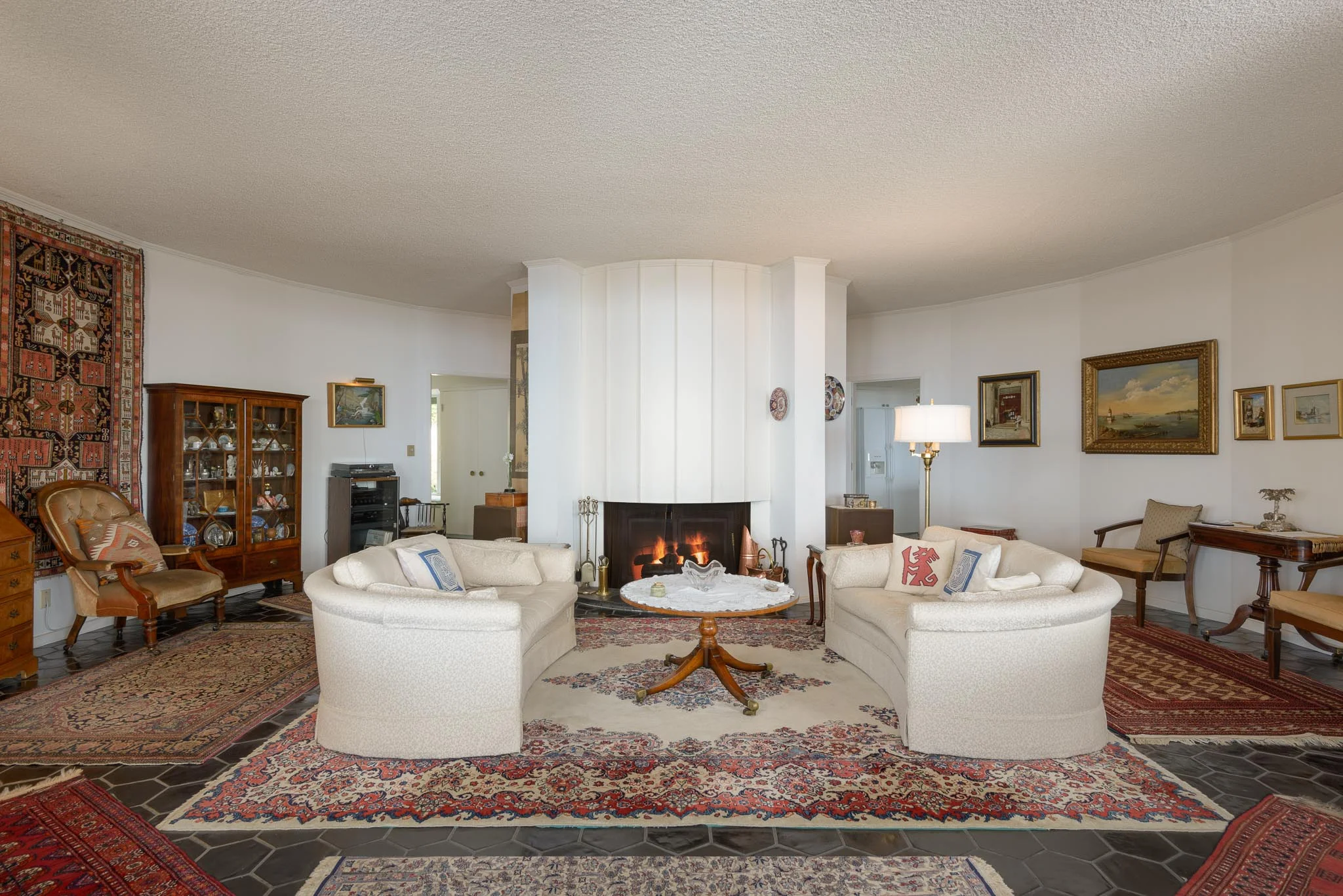 LivingRoom.jpg