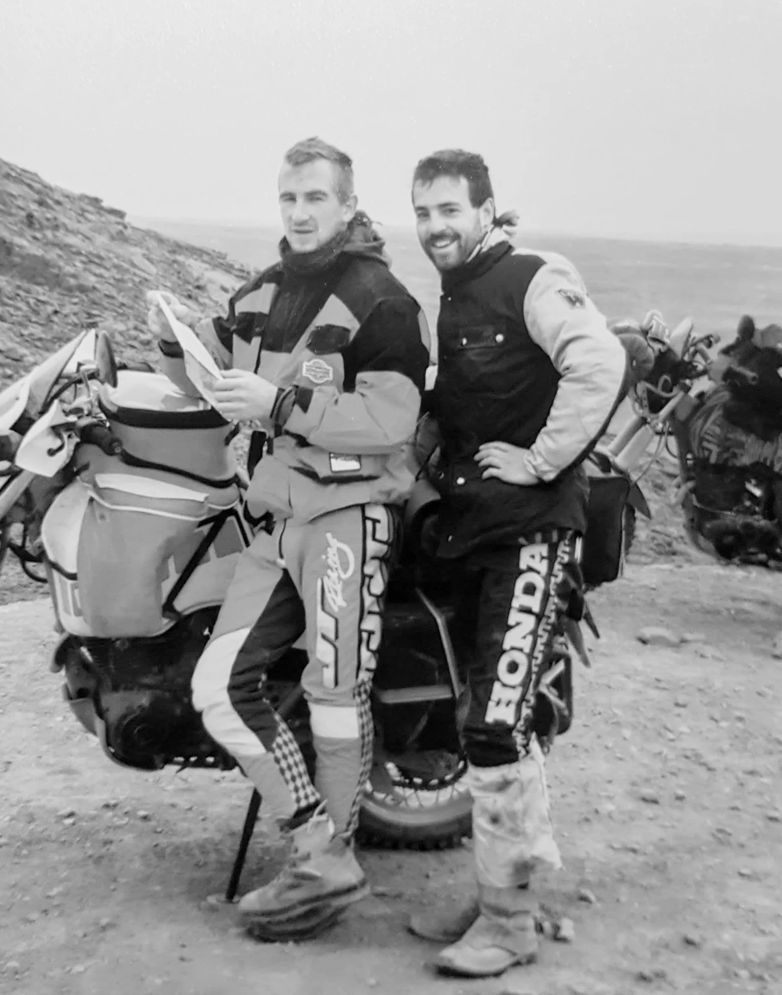 Mark & Pitsch checking the map in the middle of the Sahara - 1991