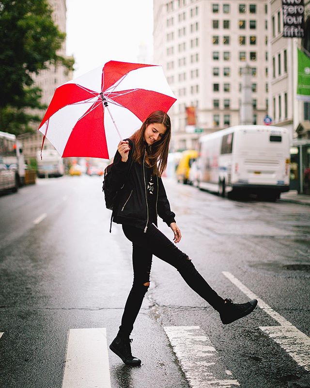 She Ain't A Stranger To The City Life &middot;
&middot;
&middot;
&middot;
&middot;
&middot;
#brandyusa #brandymelville #quietthechaos #tangledinfilm #2instagoodportraitlove #watchthisinstagood #featuremeofh #waitingonfilm #l0tsabraids #ftmedd #thanky