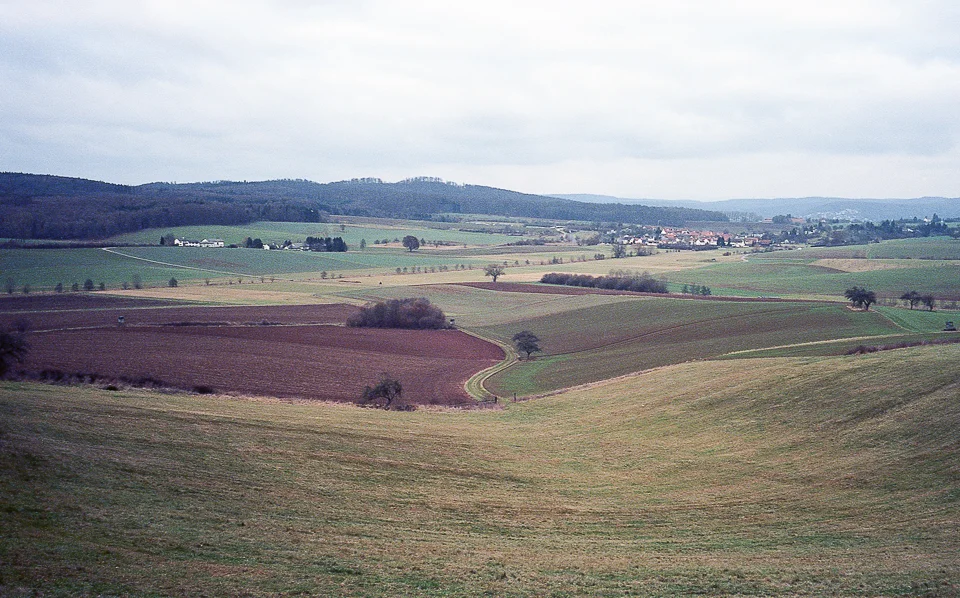 R766.jpg
