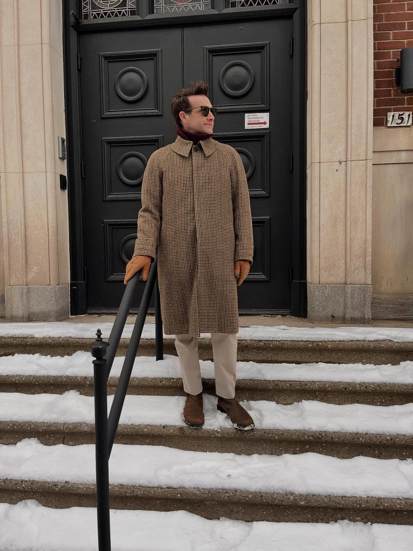 @andrew_sardone in a woollen winter coat we made in the shop. Wool has excellent heat retention and insulating properties due to both the crimp in the fibre and the medulla or hollow honeycomb like core of the fibre.
#wool #woolmonth #tailor #custom