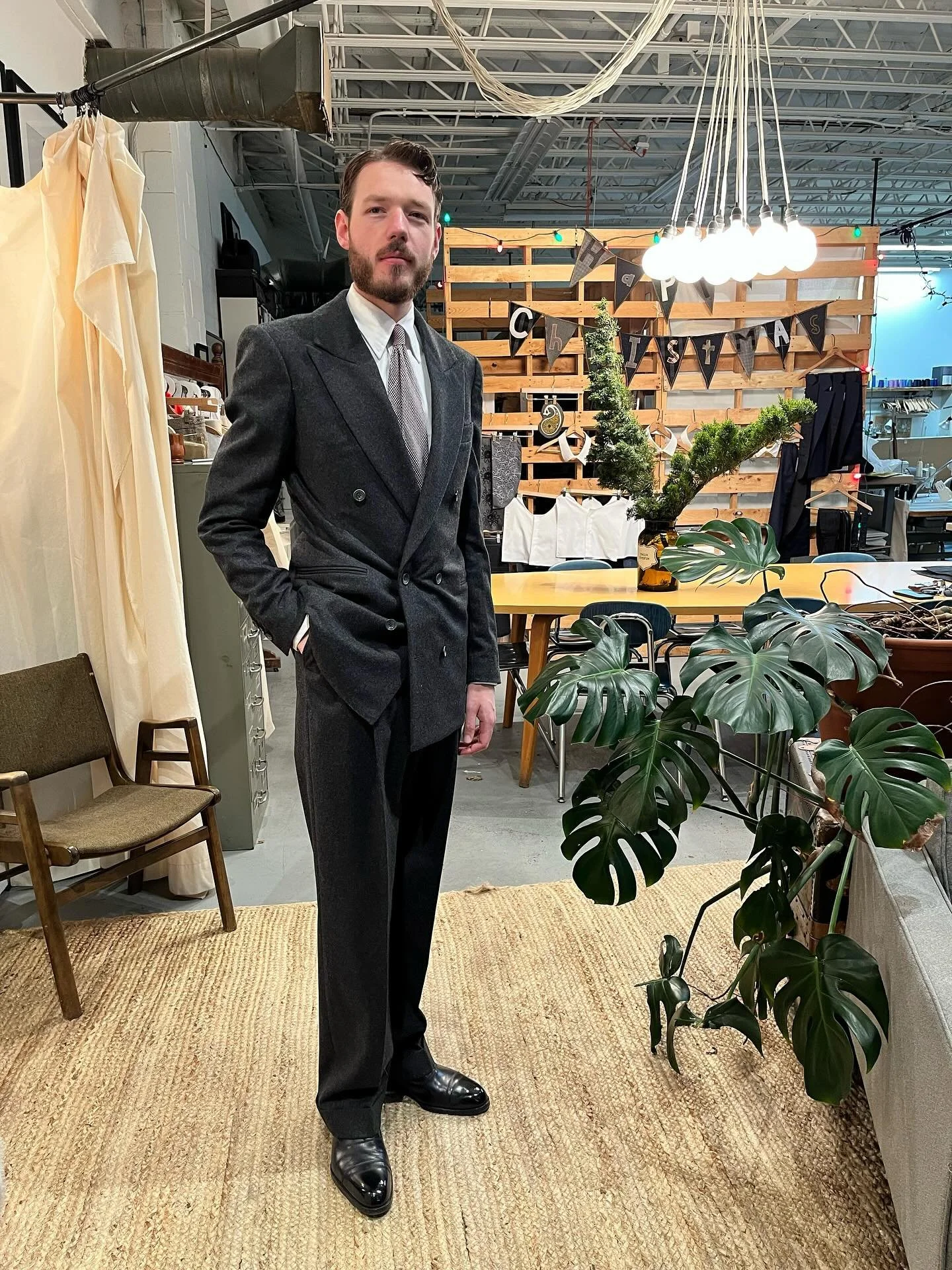 Our great friend @branmoe for wool month in a great classic @foxbrothers1772 grey flannel suit
#wool #woolmonth #sheep #greyflannelsuit #flannel #suit #doublebreasted #doublebreastedsuit #tailor #tailoring #customsuit #customtailor #customtailoring