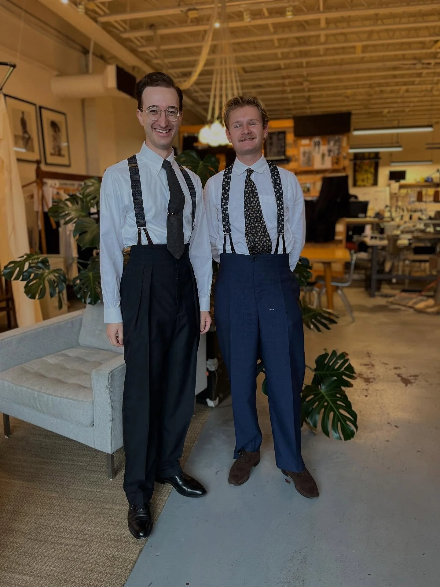 Tom just finished up a pair of high waisted swallow tailed trousers with two forward facing pleats for Ryan. We also made Ryan a pair of custom braces (suspenders) to go with them. 

#bespoke #bespoketailor #bespoketailoring #bespoketrousers #trouser
