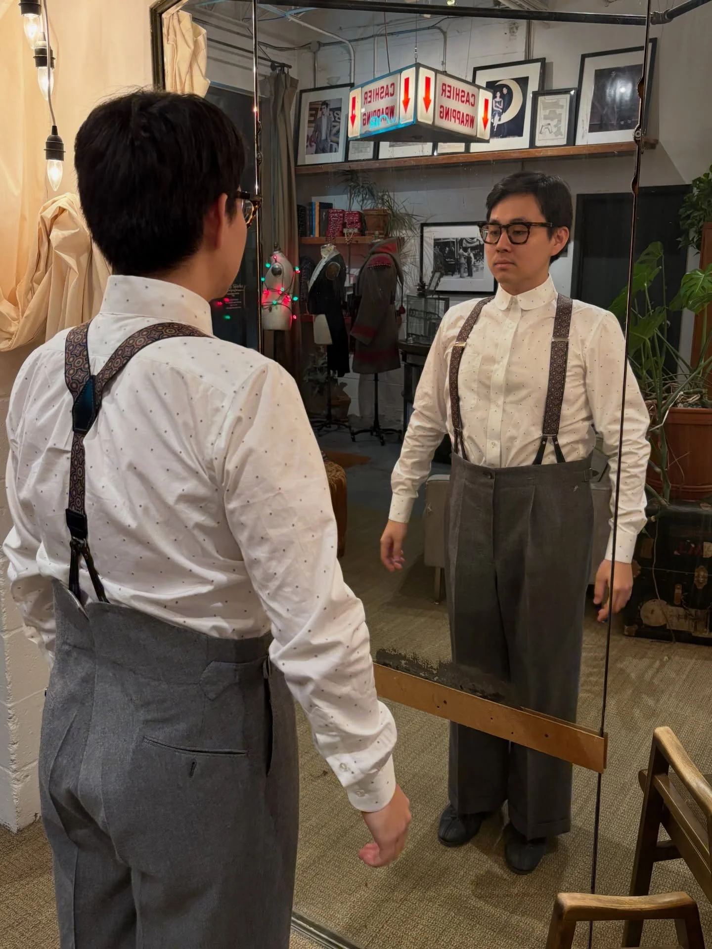 Takuma in his recently completed shirt, paired with custom made suspenders! Swipe to take a closer look at some of the elegant details.

#bespoke #bespoketailor #bespoketailoring