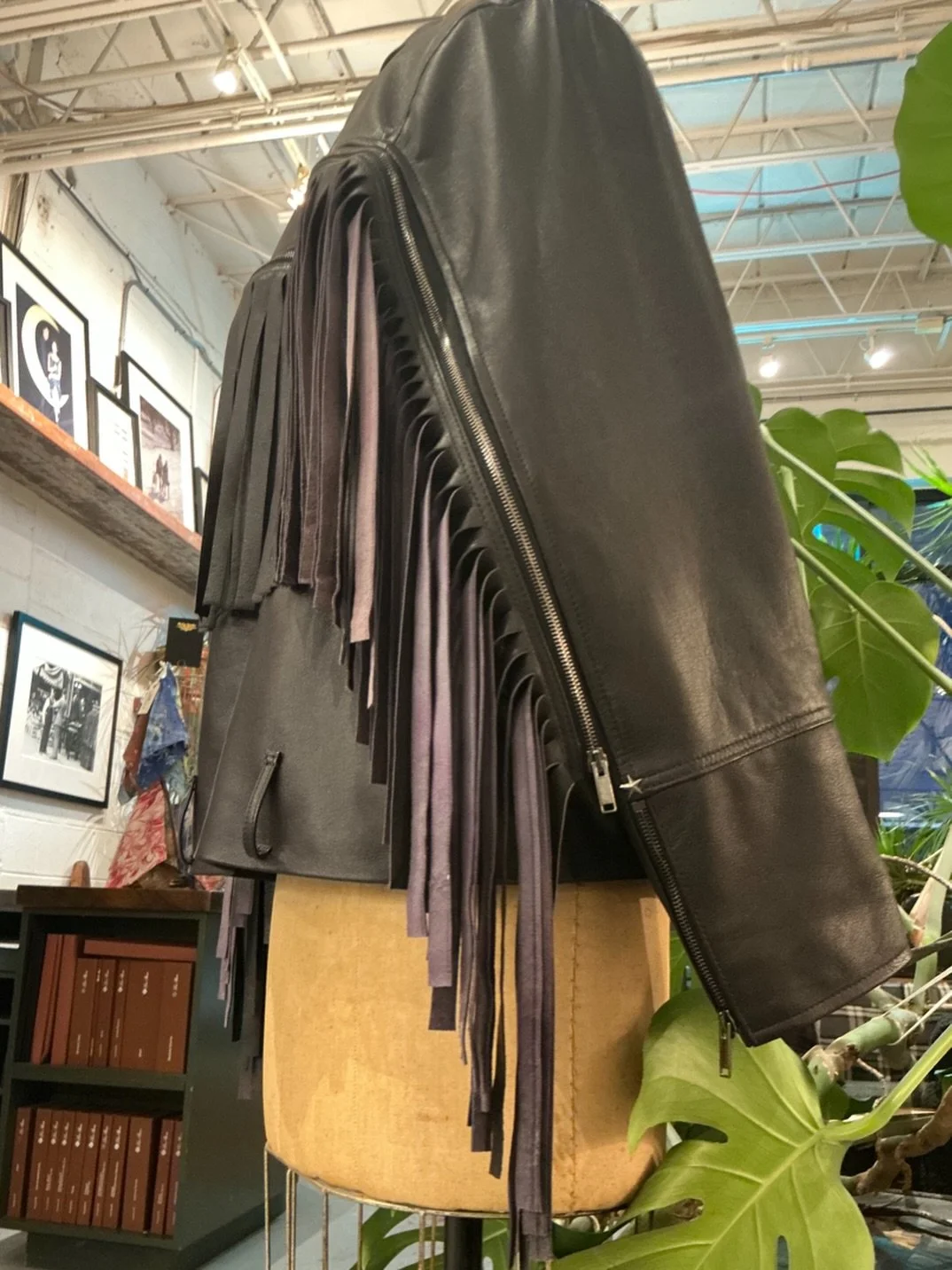 Fringe! Fringe! Fringe!
Really cool zip off fringe on this leather jacket in a stylish deep purple.

#torontobespoke #leatherjacket #customleather #customtailoring