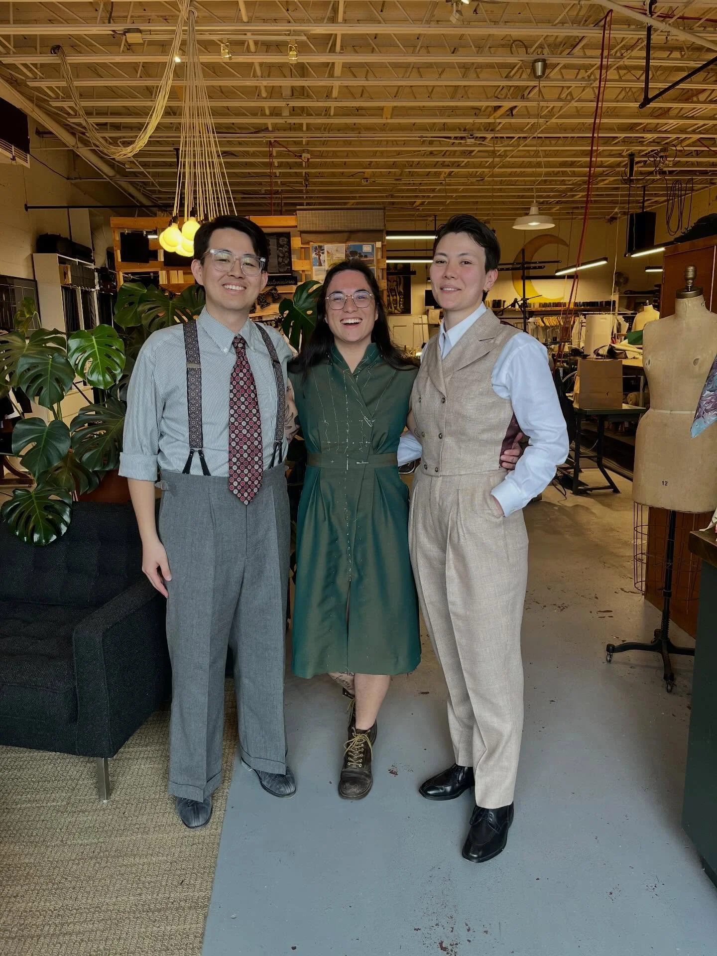 Takuma had a great time collaborating with Taylor and Sierra on their wedding outfits. Yes we make tailored dresses too! 

#bespokesuit #weddingsuit #wasitcoat #bespoketailor #torontotailor
