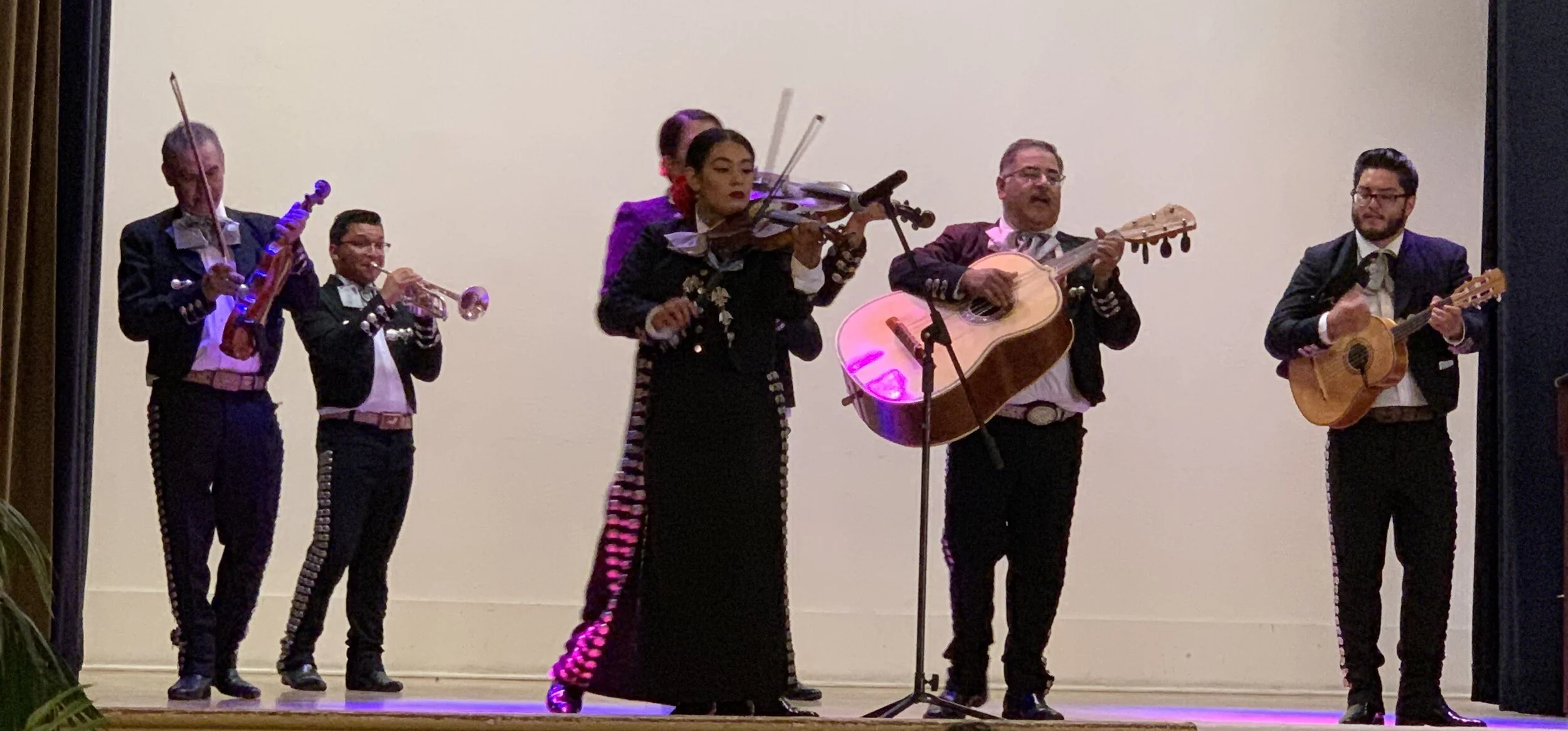 Mariachi Las Olas de Santa Barbara — Children's Creative Project