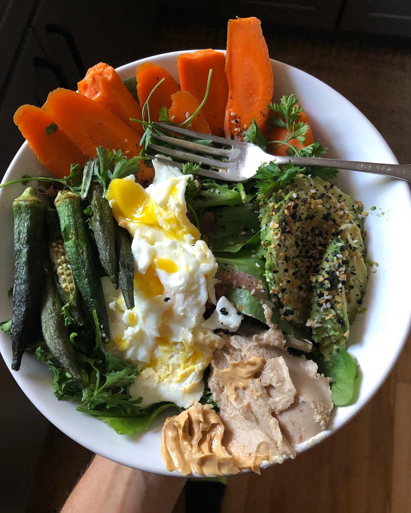 I used to carve out a lot of time to cook/plate meals for myself.
Most days now I throw everything in bowl in five minutes, feeling like a mess, and realize even that looks beautiful&hellip; finding nourishment in moments we learn from mundane metaph