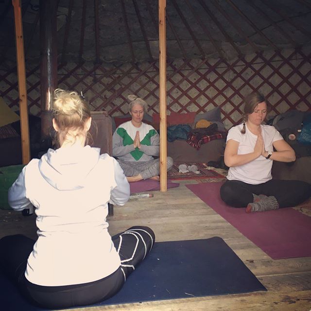 First time teaching yoga in a yurt 😊 Thanks guys it was great! ✨#traustholtsh&oacute;lmi #icelandyoga #hbyogarvk