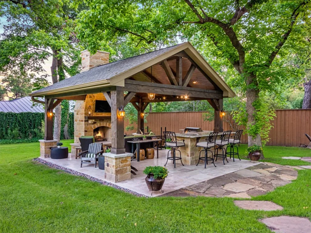 Patio_1.jpg