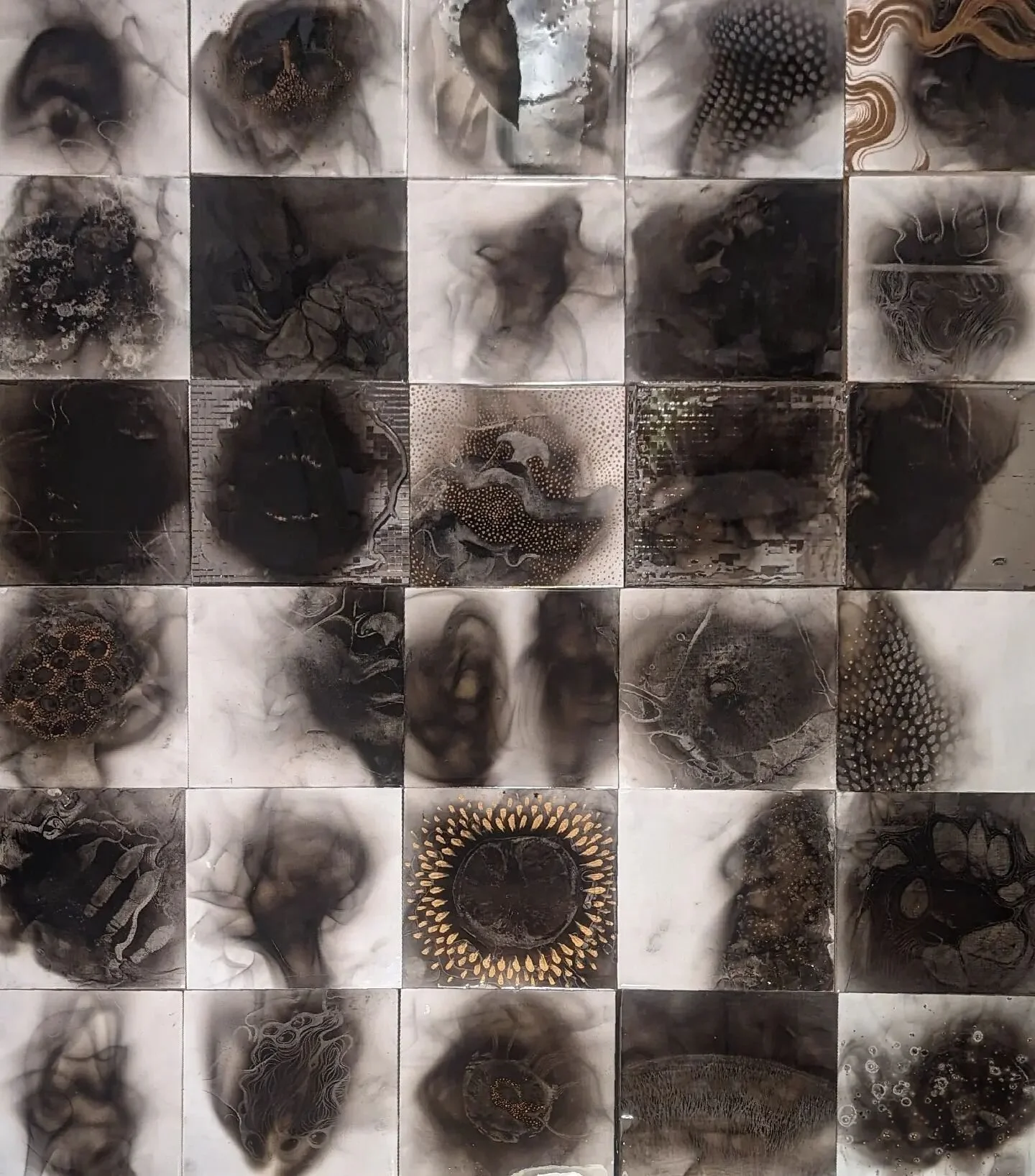 30 days of art making. 

I've been thinking a lot about what magic looks like: fireflies, sparkling sunlight on water, curving plumes of smoke, bioluminescence, fireworks. 

Here's to continued exploration on themes of magic and nature ✨