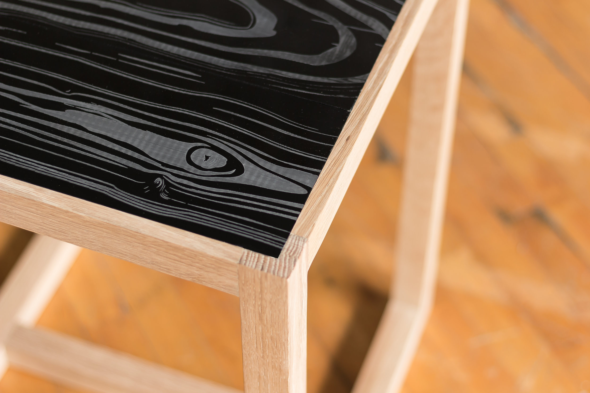 acrylic_end_table_closeup.jpg