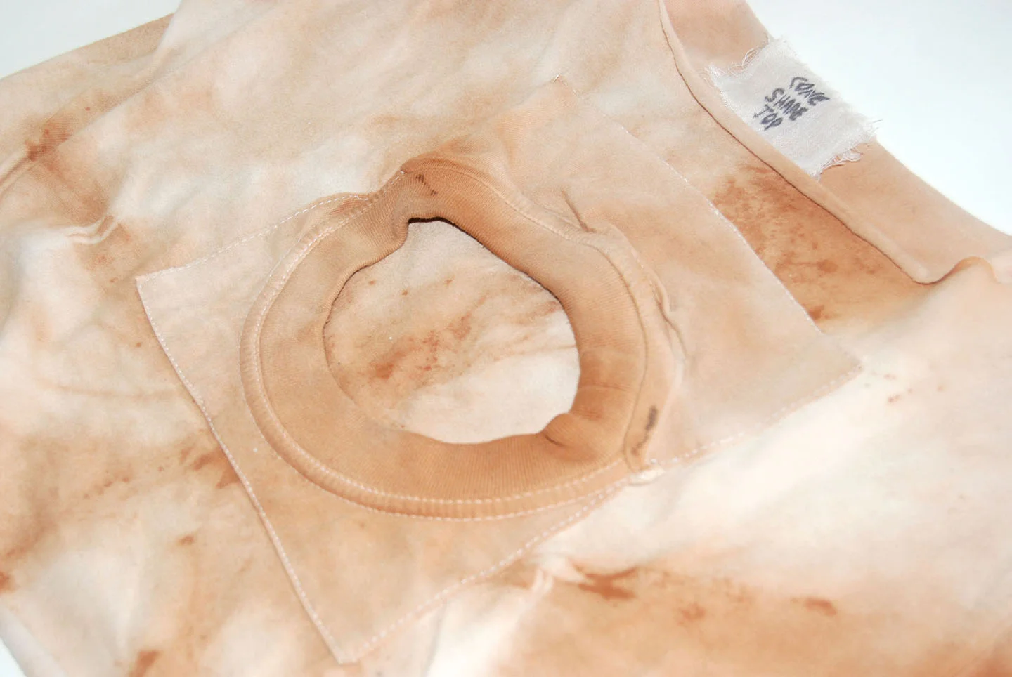 tshirtholetopcloseupw.jpg