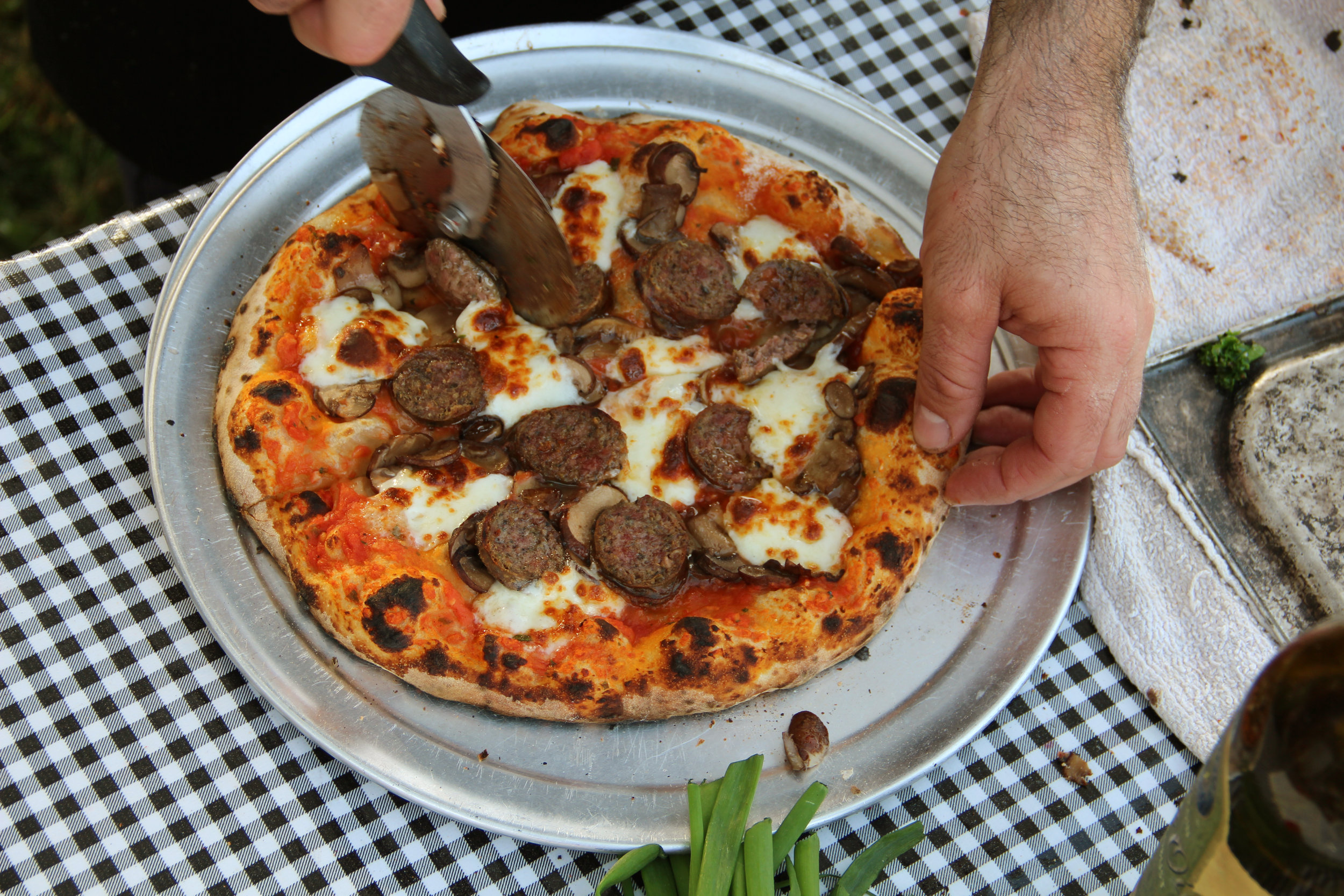 Itsa Pizza Truck Catering