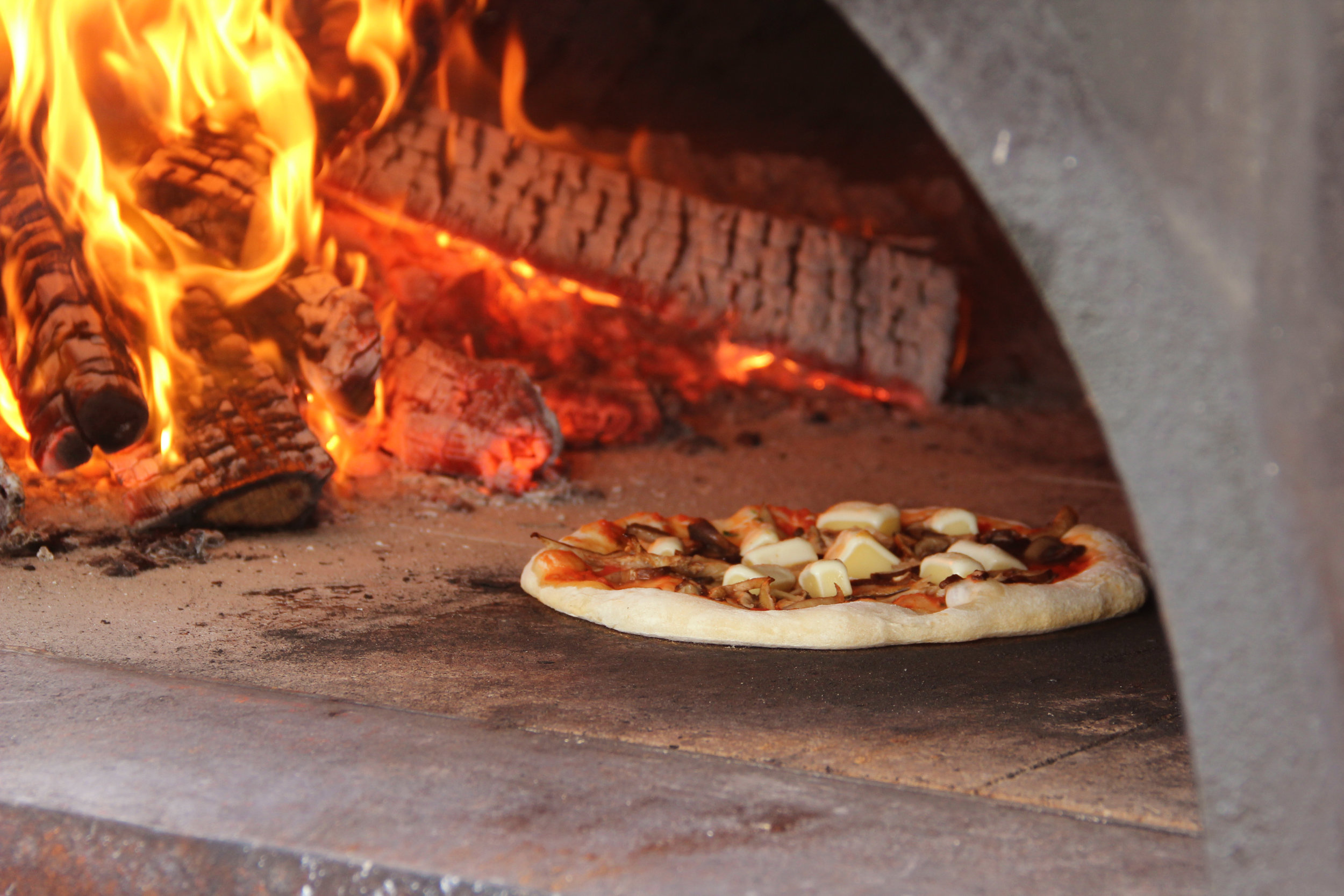 Itsa Pizza Truck Catering