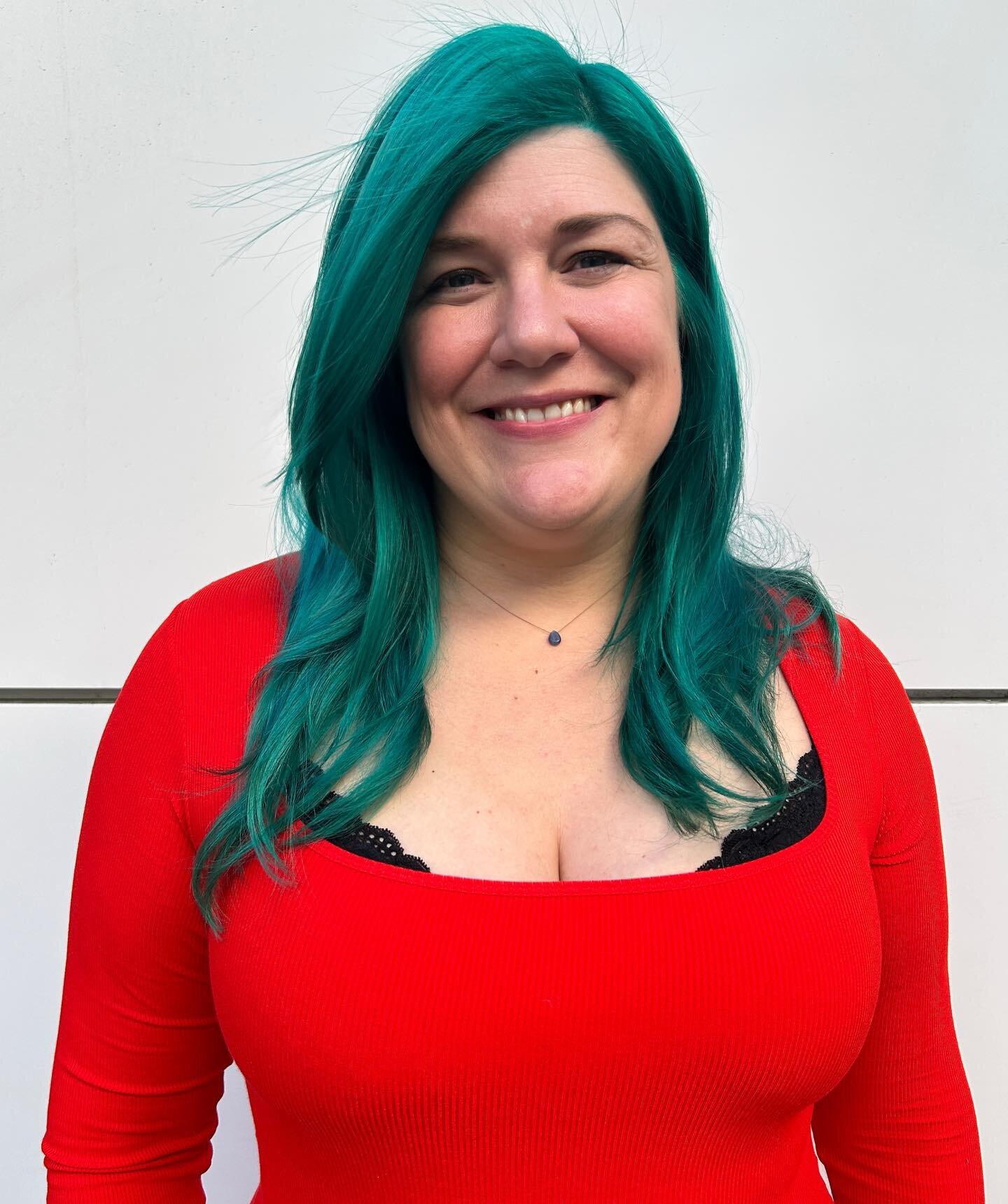 May the 4th be with you! Perfect day to share this teal on @janshegda 🤍🤍🤍 #losangeleshair 
.
.
.
#losangeleshairstylist #losangeleshair #haircolor #butterflyhaircut #shaghaircut #bluehair #tealhair #pulpriot #mermaidians #salonrepublichollywood #m