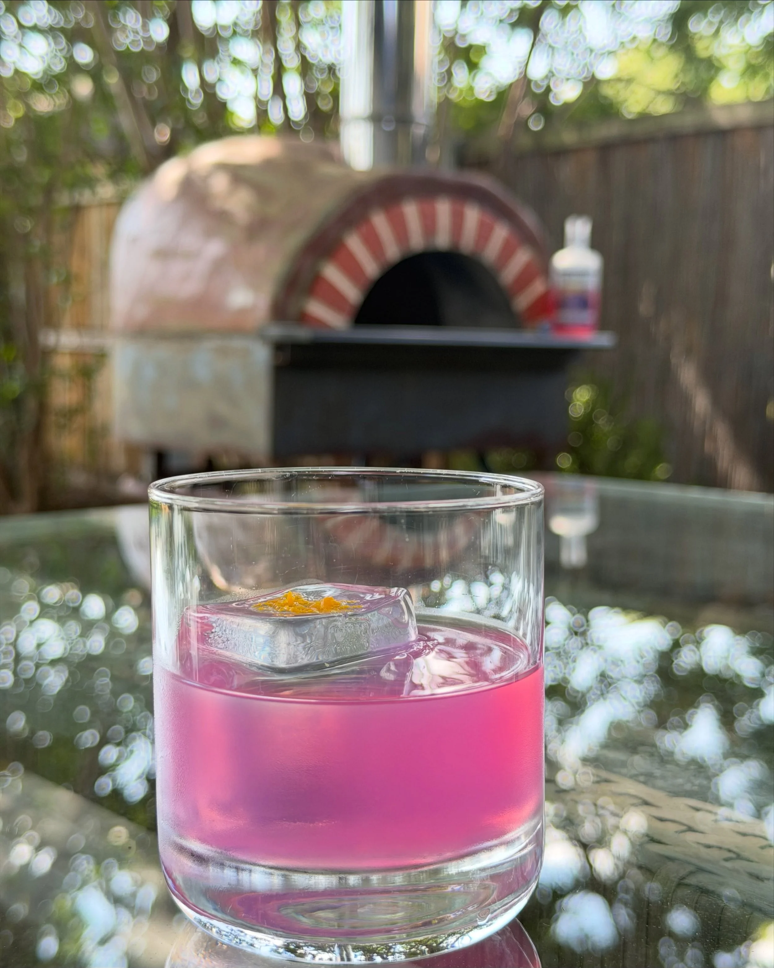 Contento is bright and smooth, just like the people who sip it.

Best served chilled 😎

Seen here on the rocks with a zest of orange 🍊

Simple.

!Vive Contento! The Beverage of Happiness.
