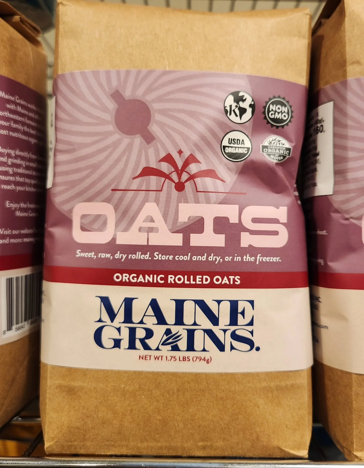 ✨️New in the grocery aisle - organic rolled oats by @mainegrains !🌾