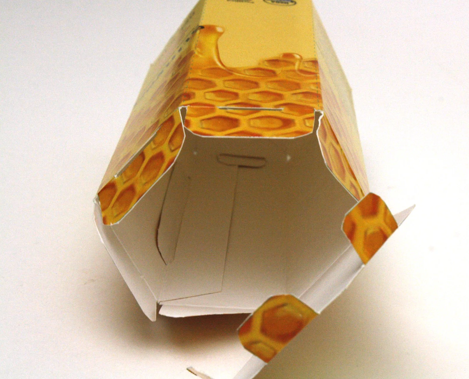  Packaged Designed without Glue 