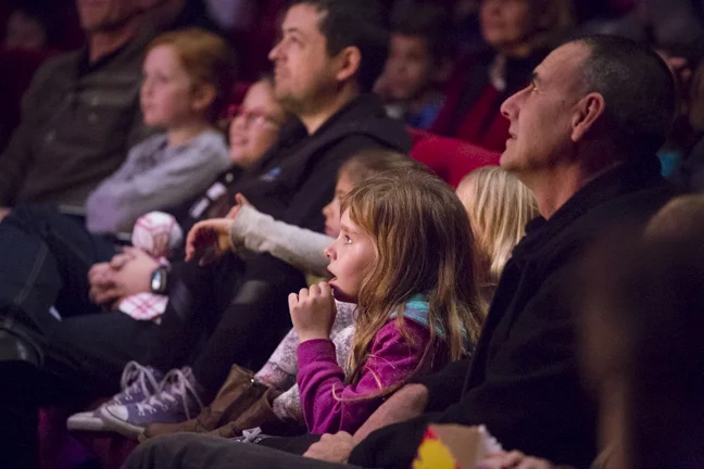 2015_listies_crowd084_lr.jpg